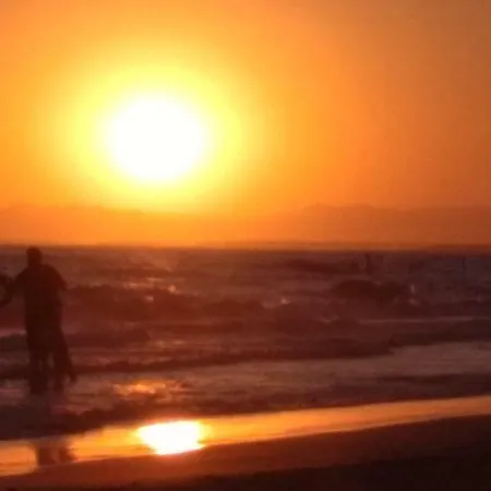 Sunshine At Beach. 아파트 시데